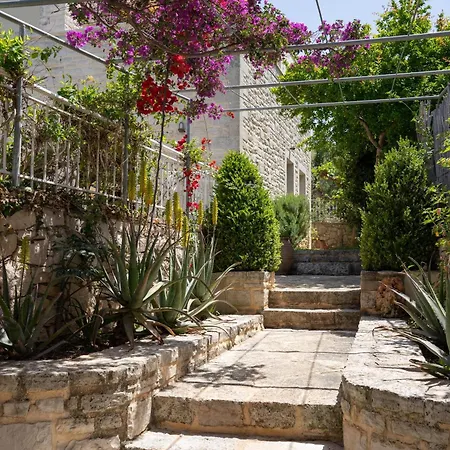 Aloe & Lotus Villa Prinés
